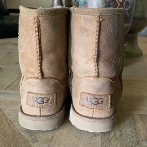 Children’s brown suede Ugg’s